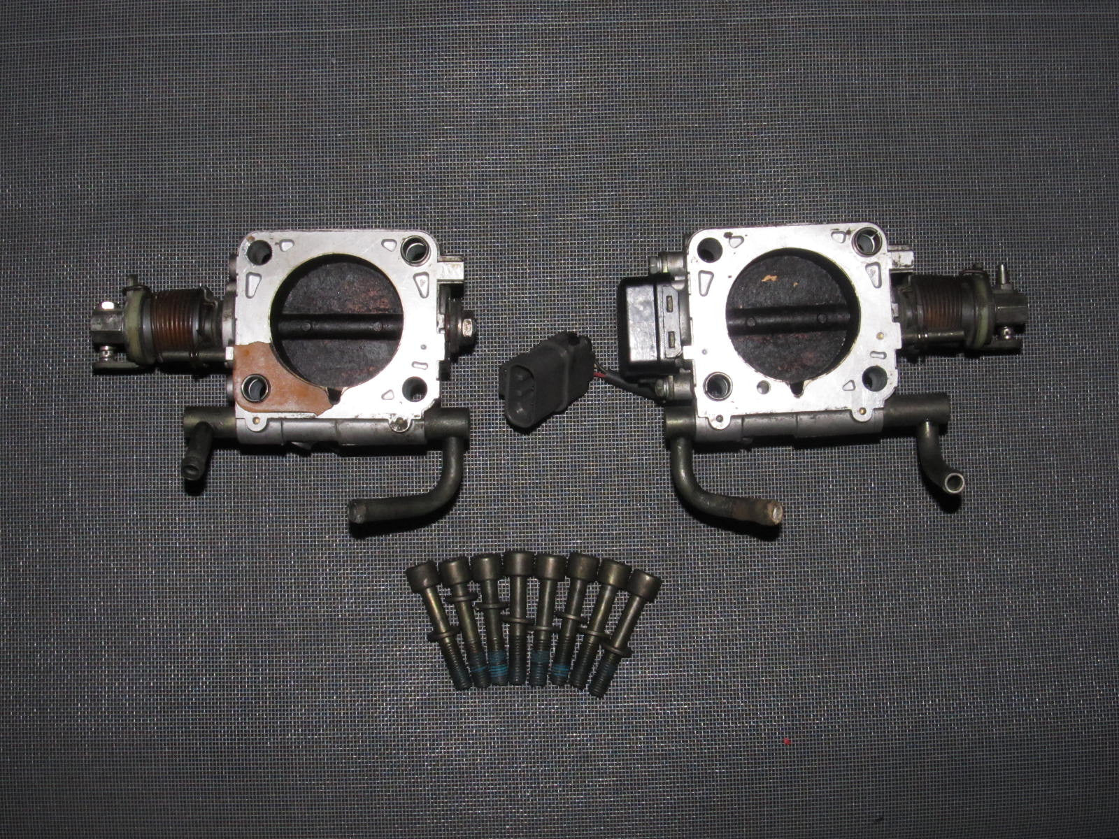 90-96 Nissan 300zx OEM Throttle Body - Left & Right Set - 2 pieces