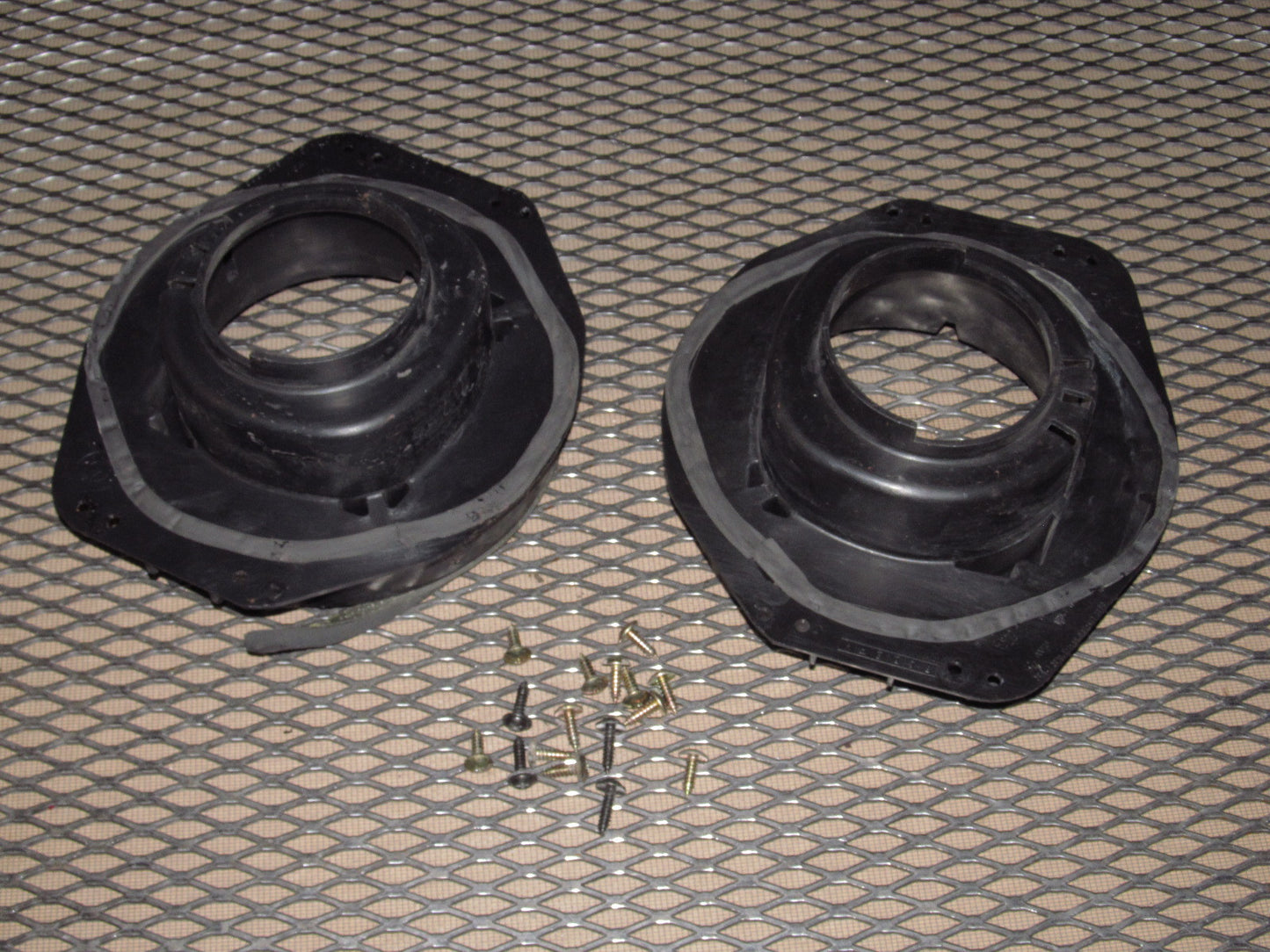97 98 99 Mitsubishi Eclipse OEM Door Speaker Housing Bracket - Front Set