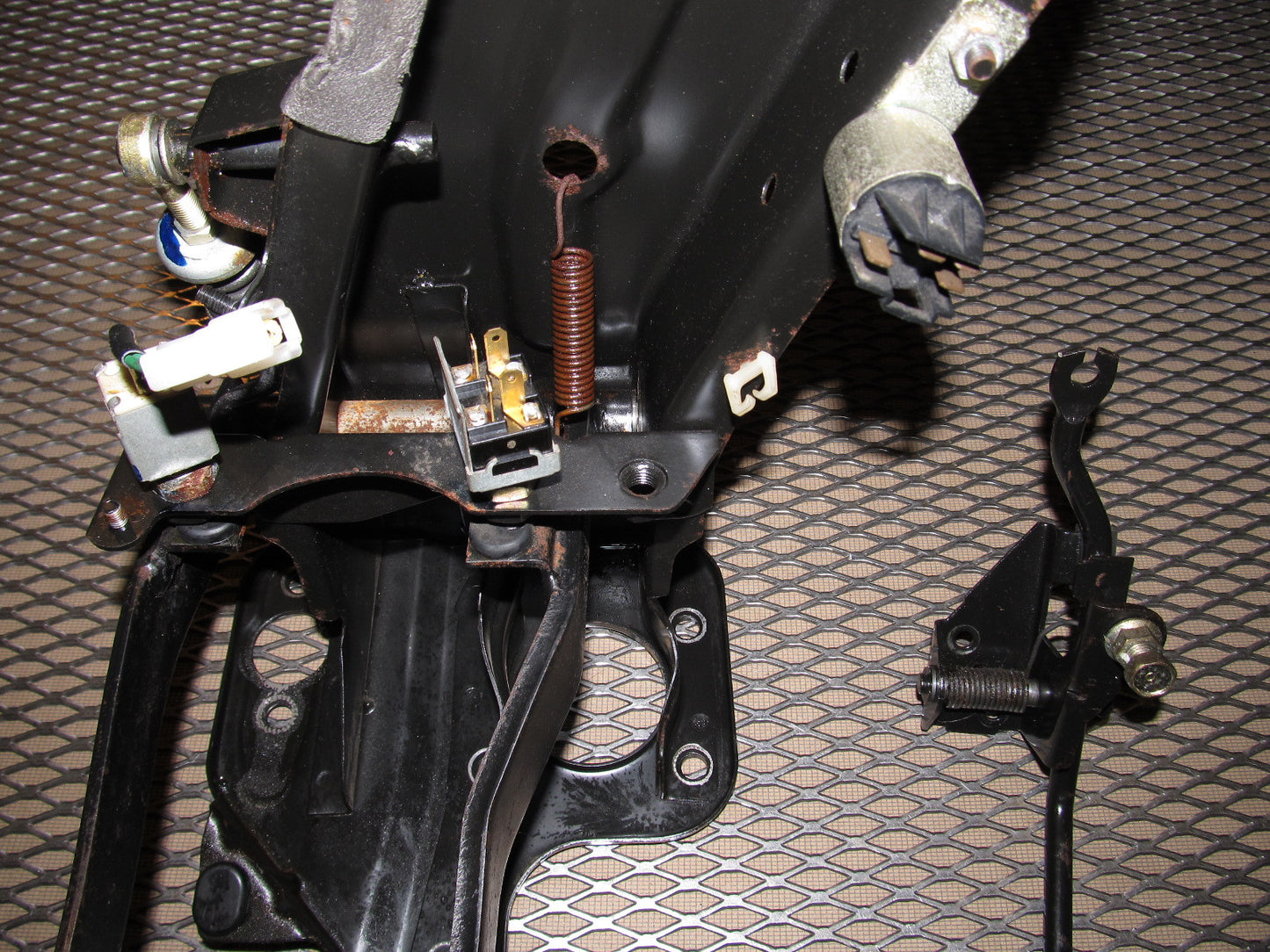 84 85 Mazda RX7 OEM Manual Pedal Assembly - 5psd