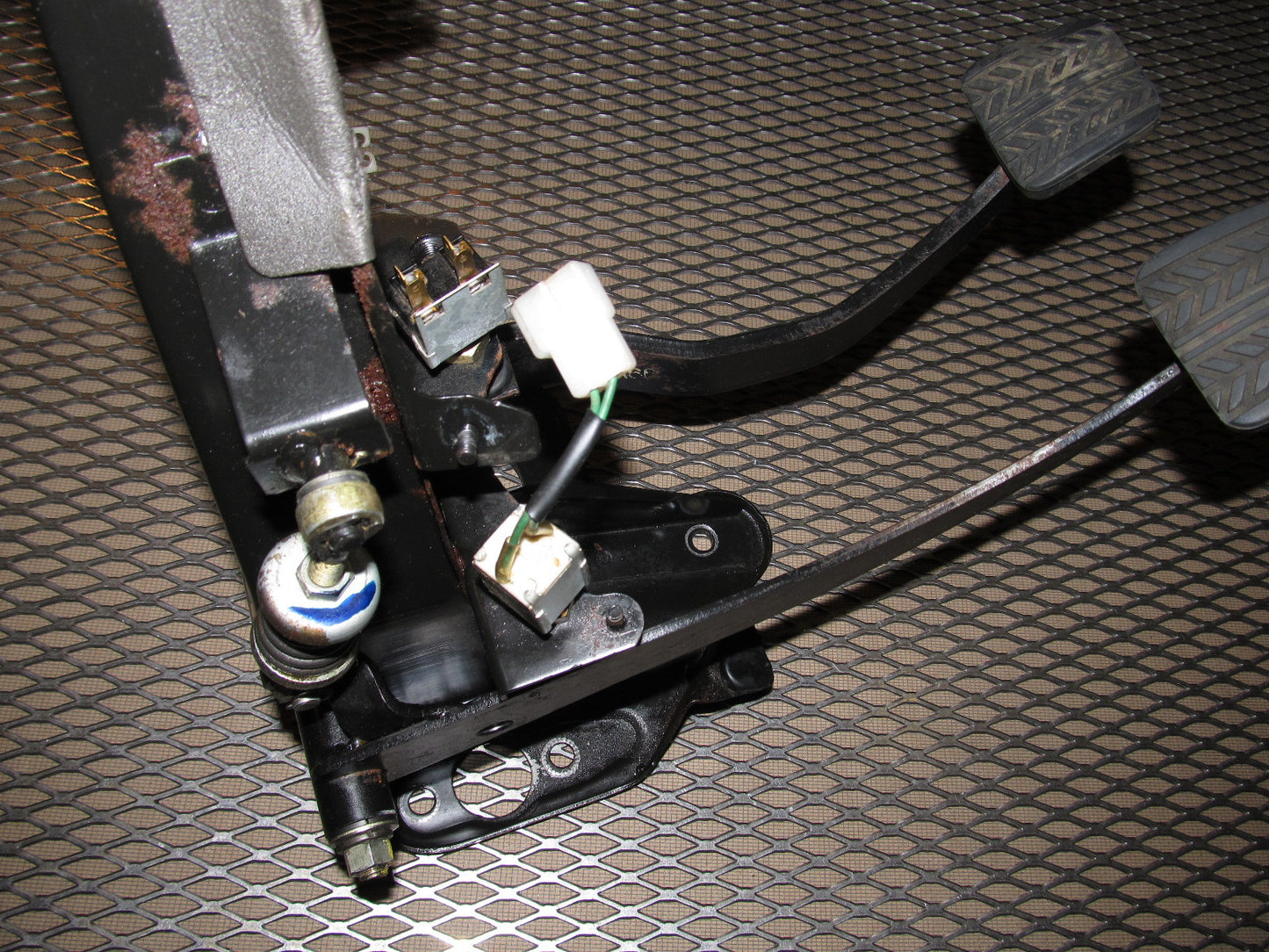 84 85 Mazda RX7 OEM Manual Pedal Assembly - 5psd