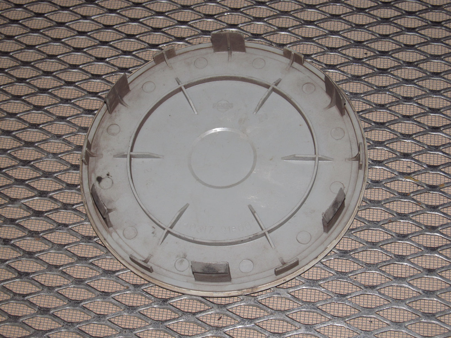 87 88 89 Nissan 300zx OEM Wheel Center Cap