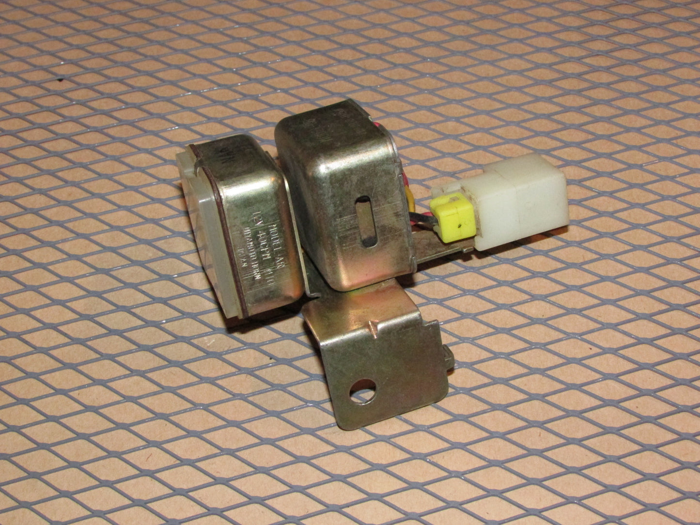 82 83 Datsun 280zx OEM Model-CB & Model-AR Relay