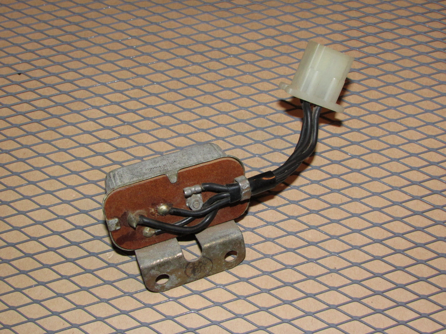 79 80 81 82 83 Datsun 280zx OEM Rear Defogger Defroster Relay 25230 N3000