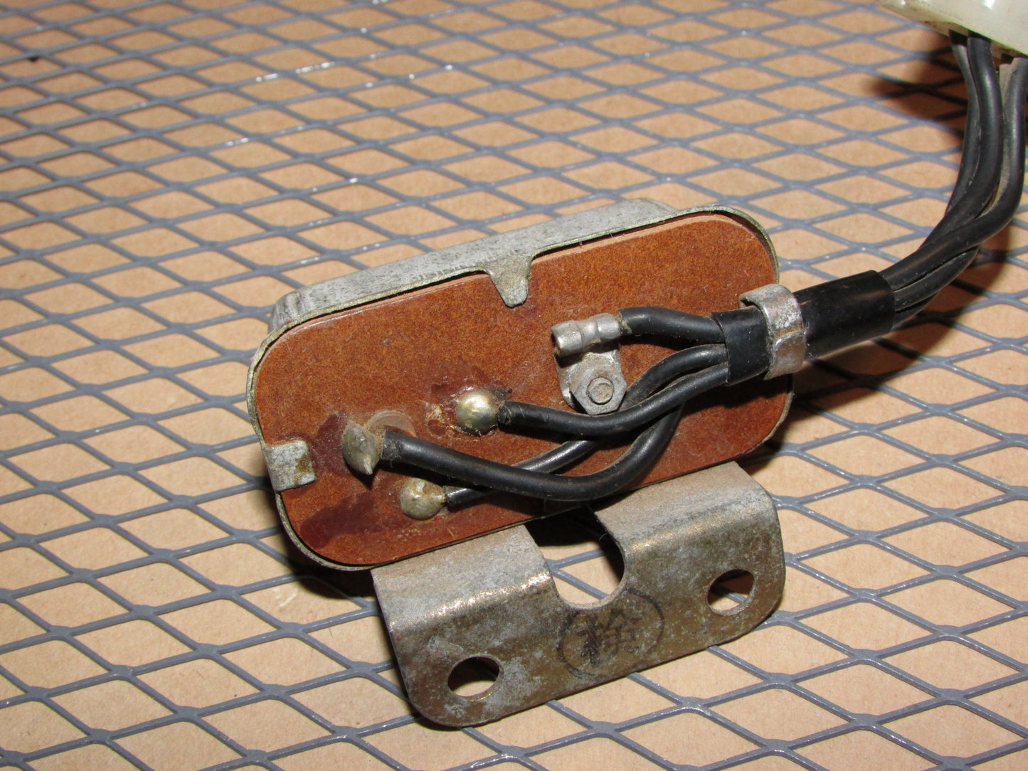 79 80 81 82 83 Datsun 280zx OEM Rear Defogger Defroster Relay 25230 N3000