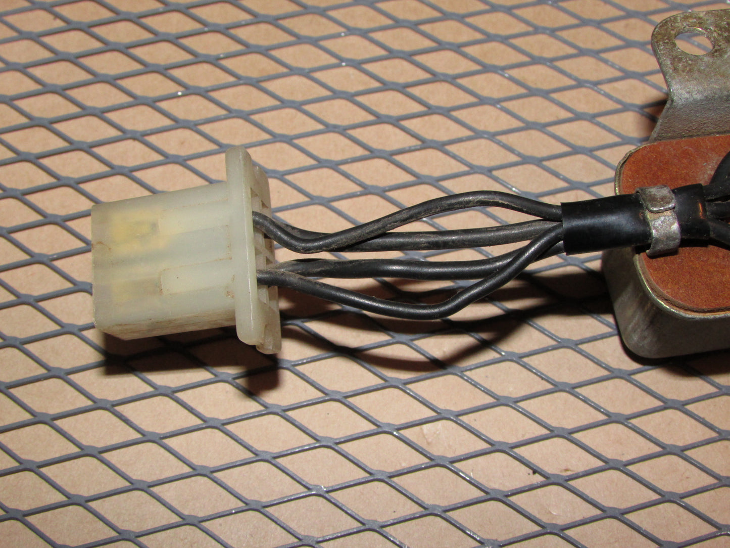 79 80 81 82 83 Datsun 280zx OEM Rear Defogger Defroster Relay 25230 N3000