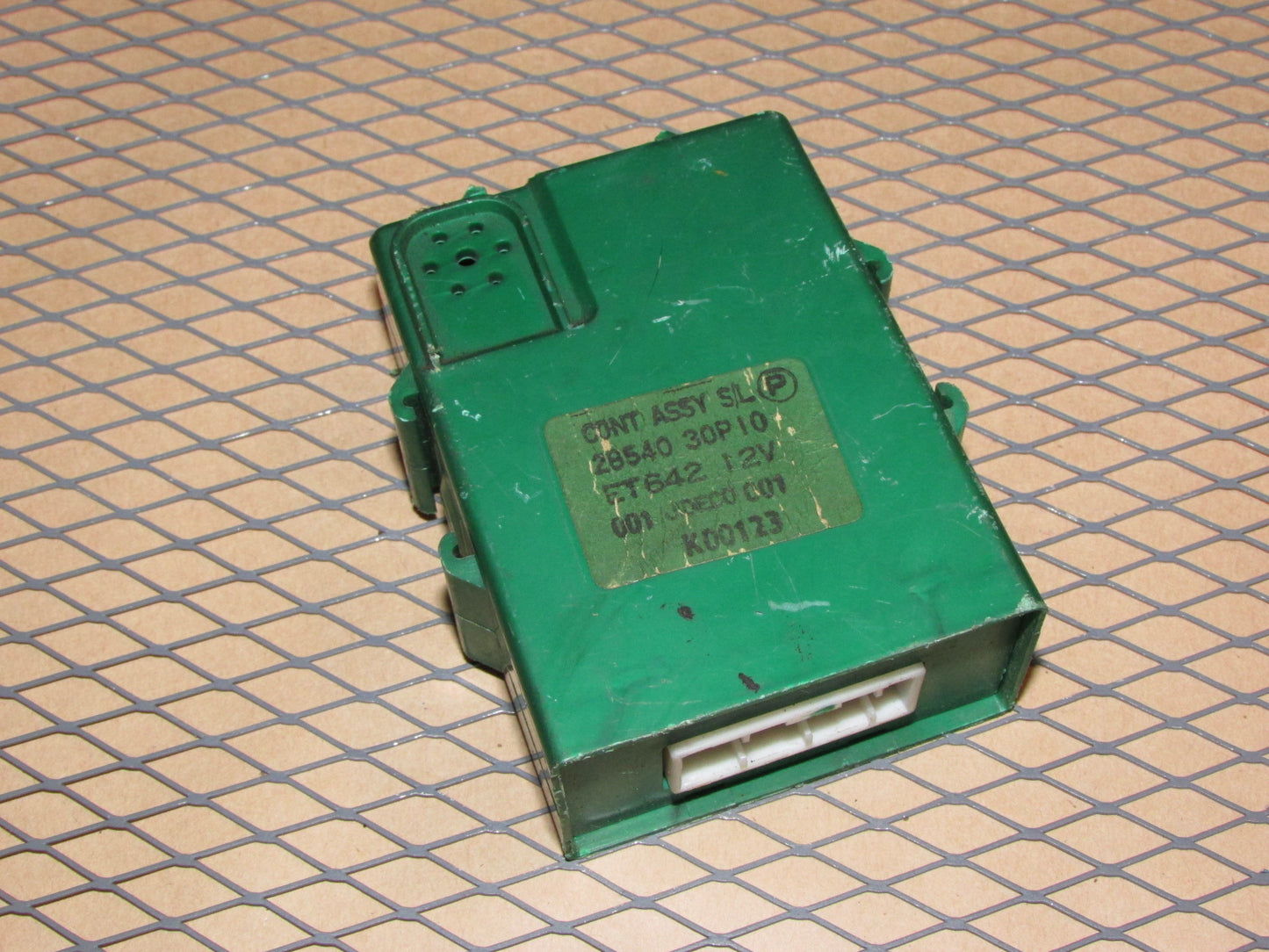 90 91 92 93 94 95 96 Nissan 300zx OEM Cont Assy S/L Module Relay 28540 30P10