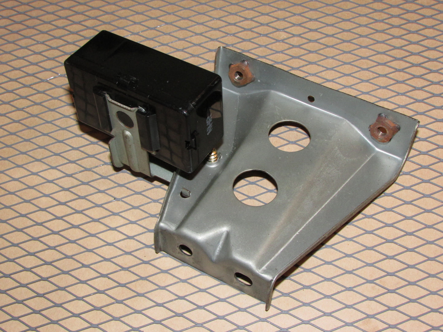 90 91 92 93 94 95 96 Nissan 300zx OEM Buzzer Chime Warning Unit