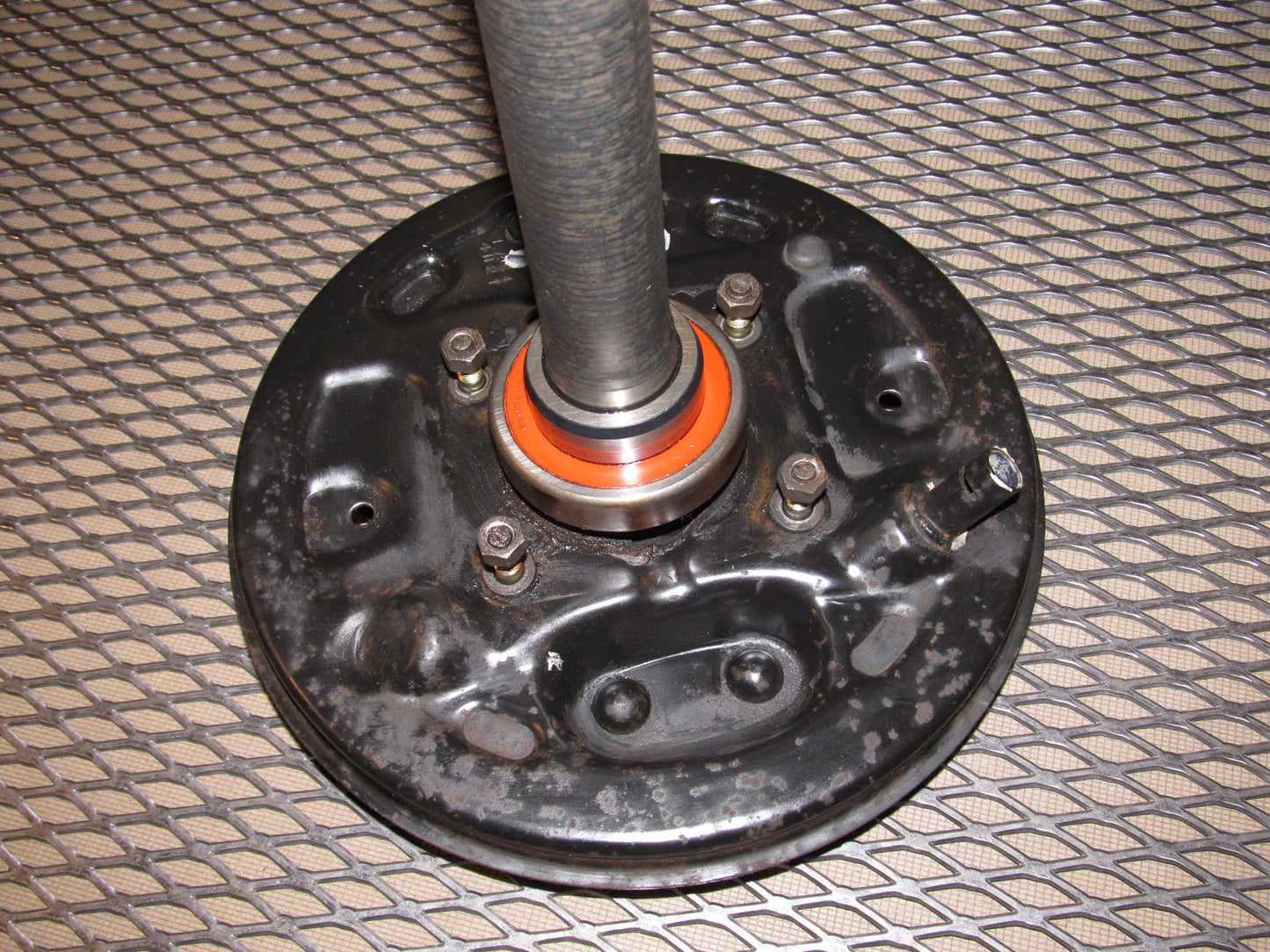 84 85 Mazda RX7 OEM 12A Rear Wheel Spindle & Hub - Left