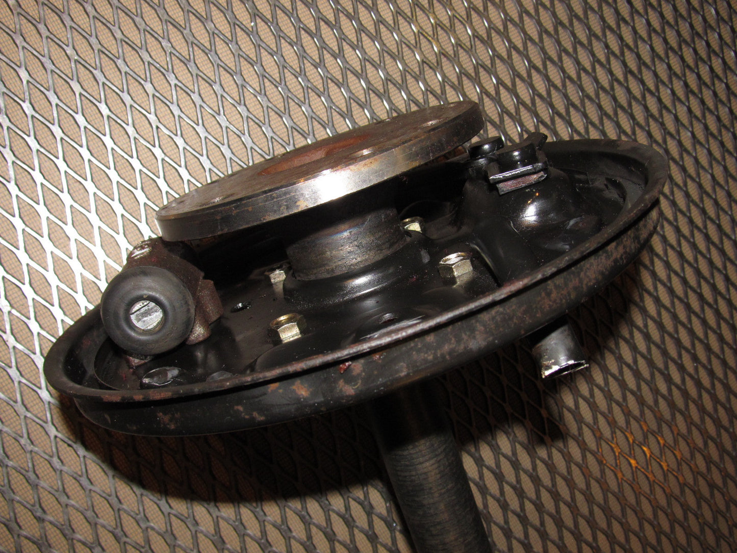 84 85 Mazda RX7 OEM 12A Rear Wheel Spindle & Hub - Left