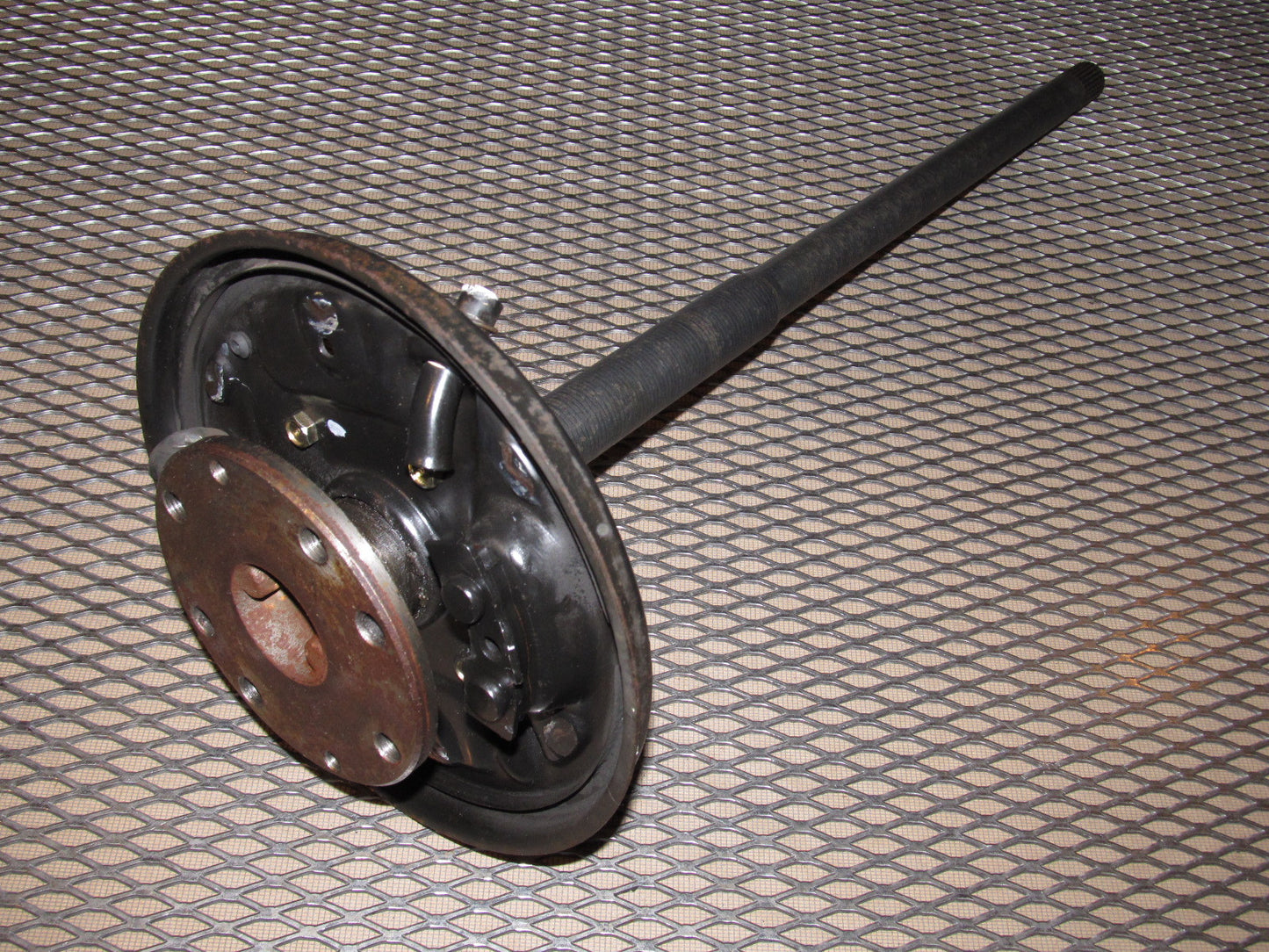 84 85 Mazda RX7 OEM 12A Rear Wheel Spindle & Hub - Right