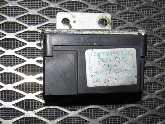 81 82 83 Datsun 280zx OEM Head Light Lamp Sensor Relay - 25505 P7100