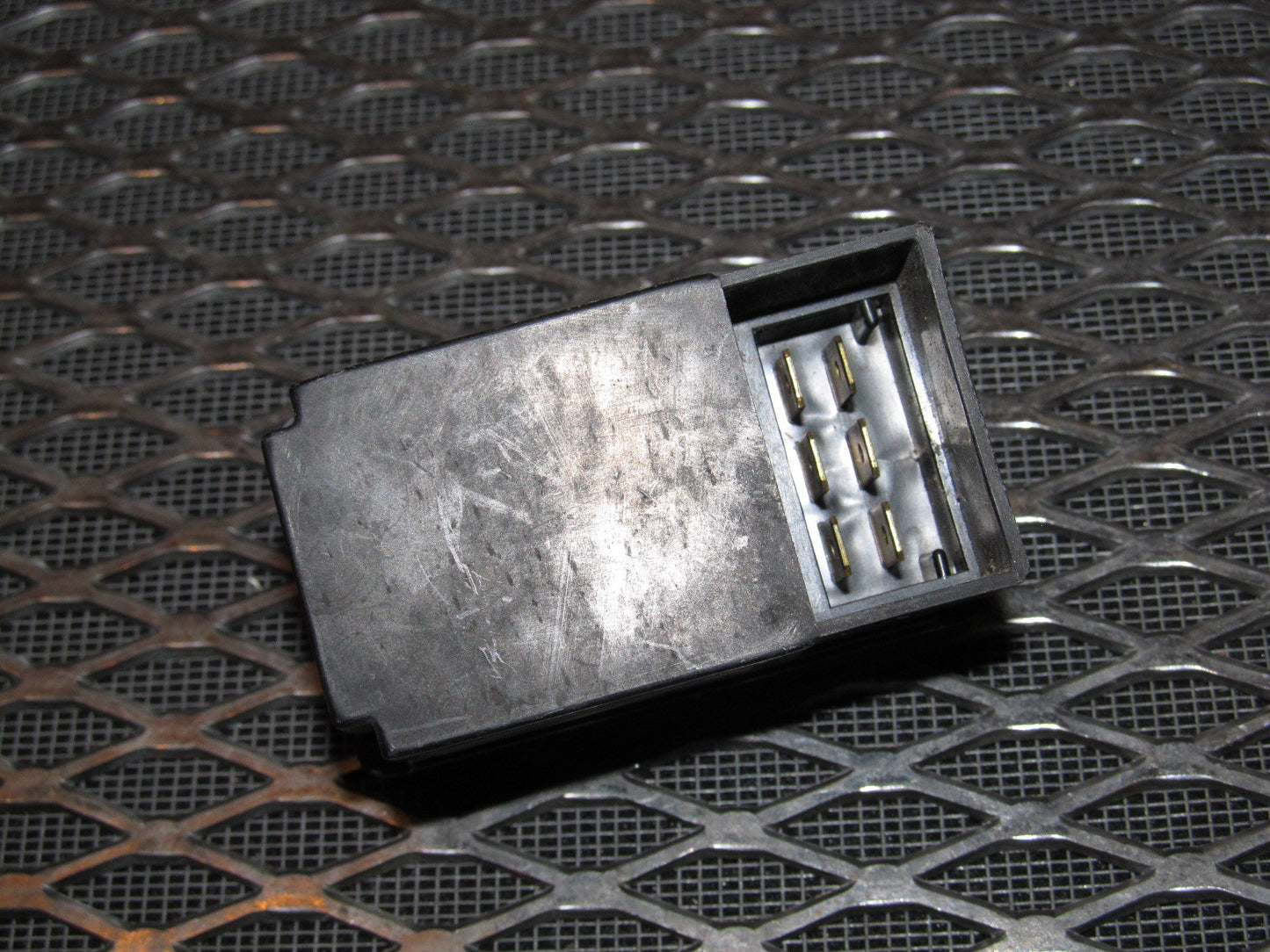 81 82 83 Datsun 280zx OEM Head Light Lamp Sensor Relay - 25505 P7100