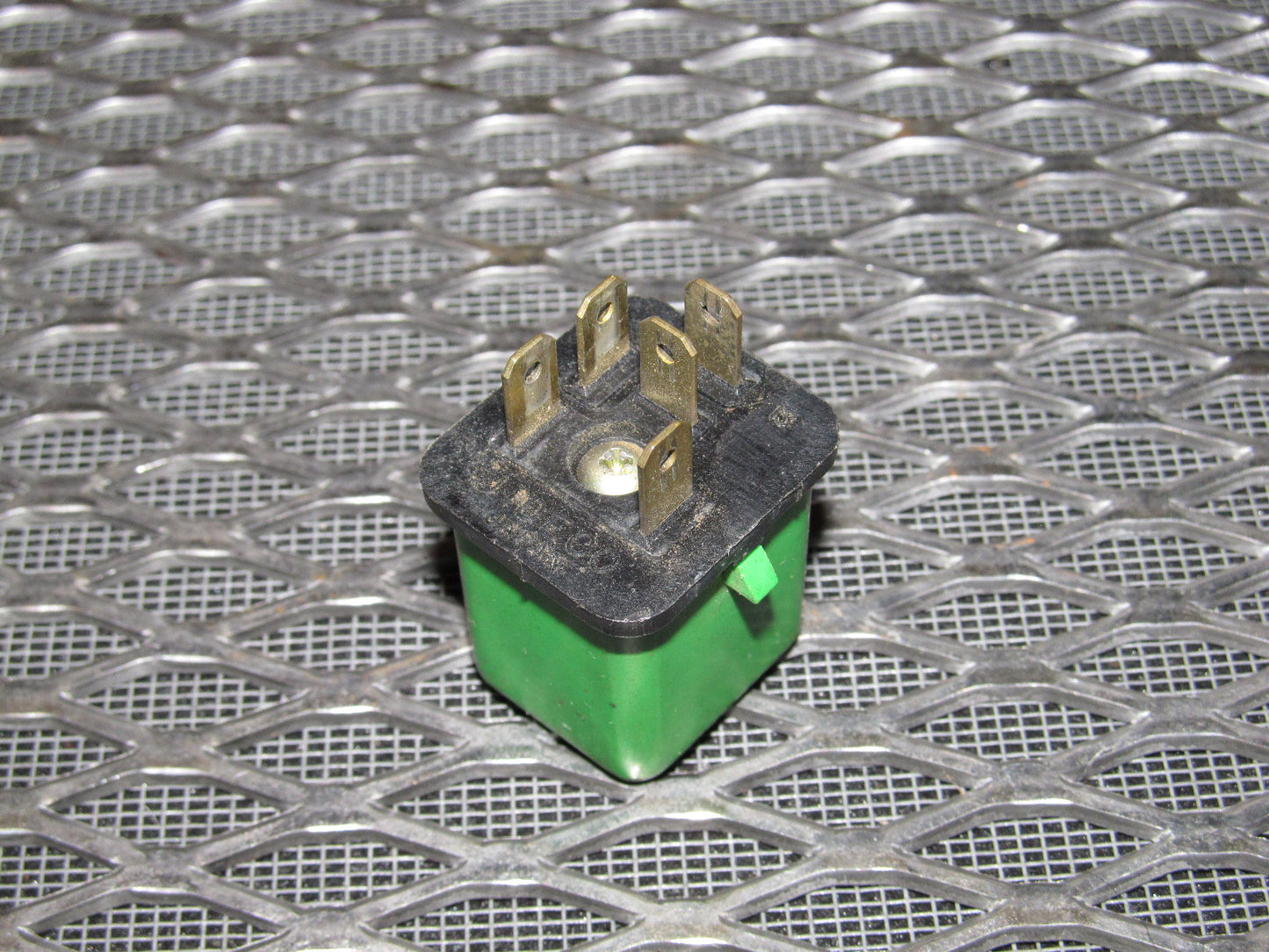 81 82 83 Datsun 280zx OEM EGi Relay - 25230 W1300