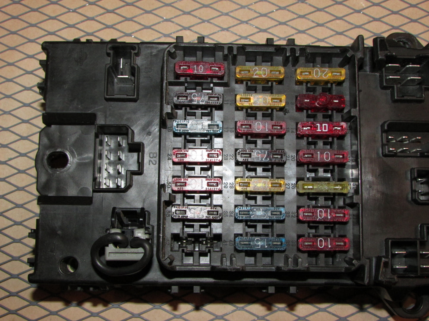 90 91 92 93 94 95 96 Nissan 300zx OEM Interior Dash Fuse Box