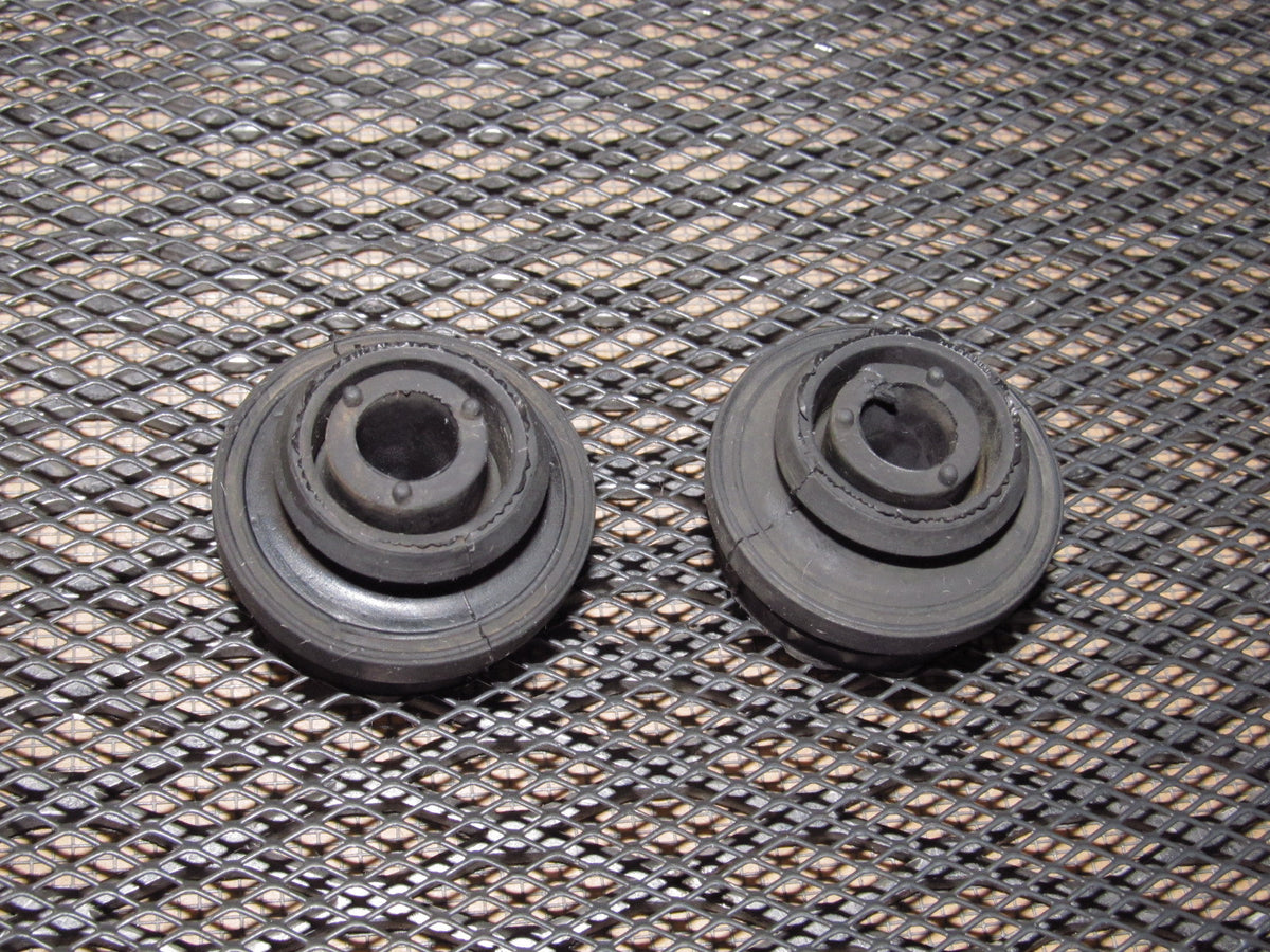 97 98 99 Mitsubishi Eclipse OEM Lower Radiator Bushing - Set – Autopartone