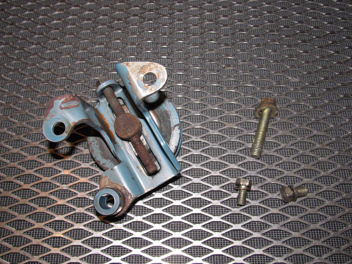 81 82 83 Datsun 280zx OEM A/C Timing Idler Tensioner Pulley