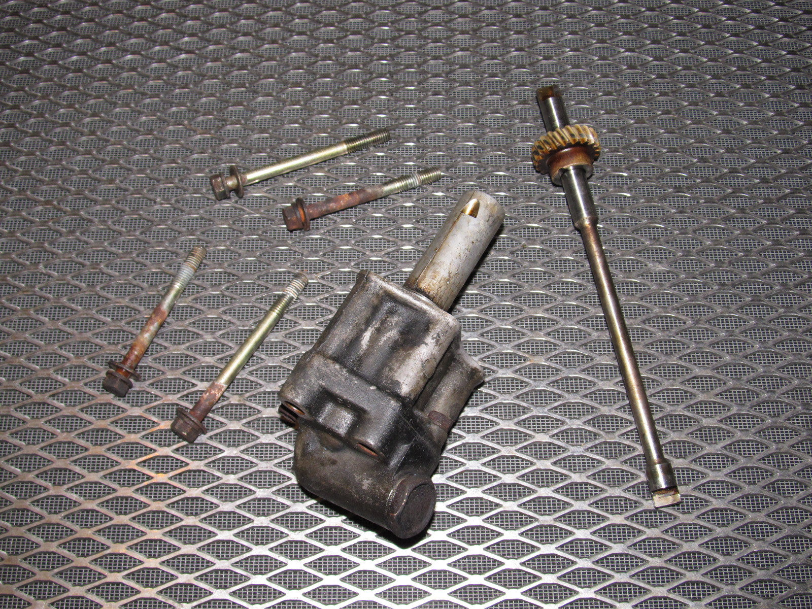 81 82 83 Datsun 280zx OEM Engine Oil Pump