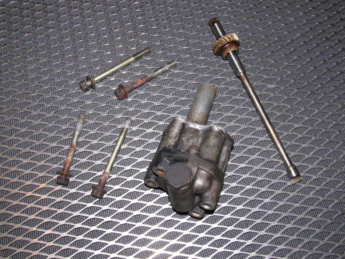 81 82 83 Datsun 280zx OEM Engine Oil Pump