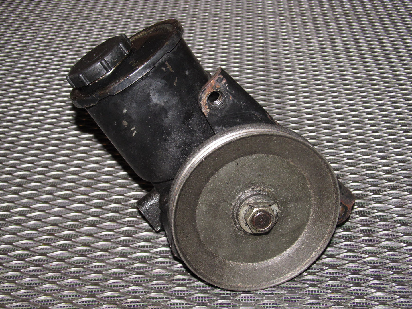 81 82 83 Datsun 280zx OEM Power Steering Pump