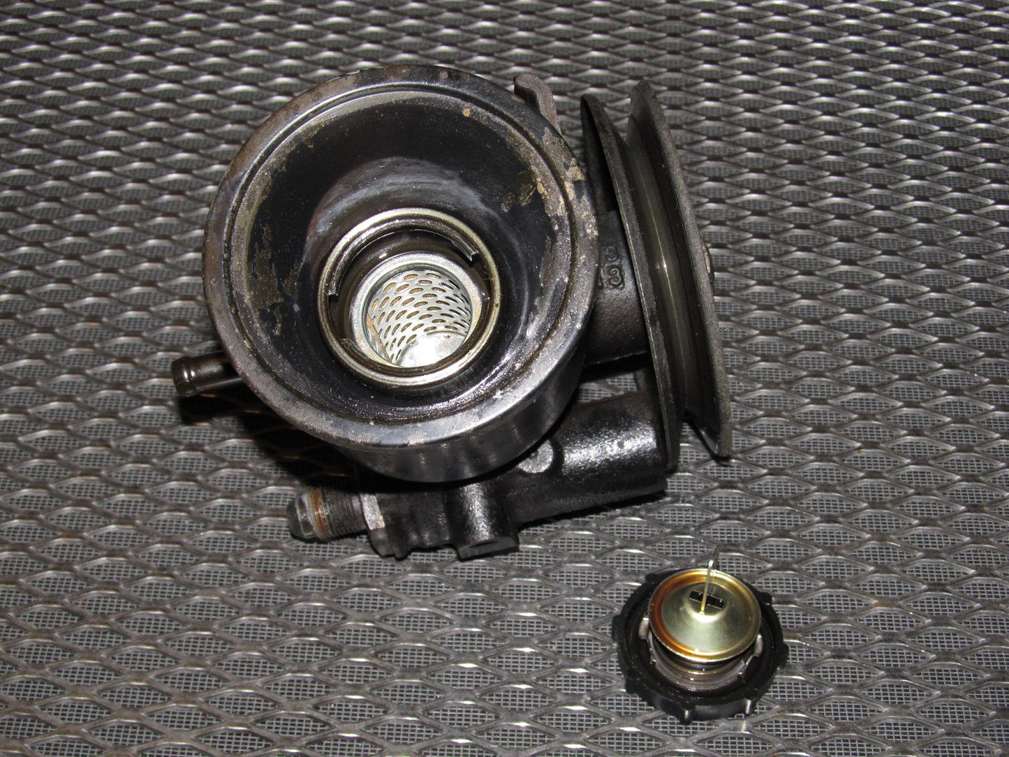 81 82 83 Datsun 280zx OEM Power Steering Pump