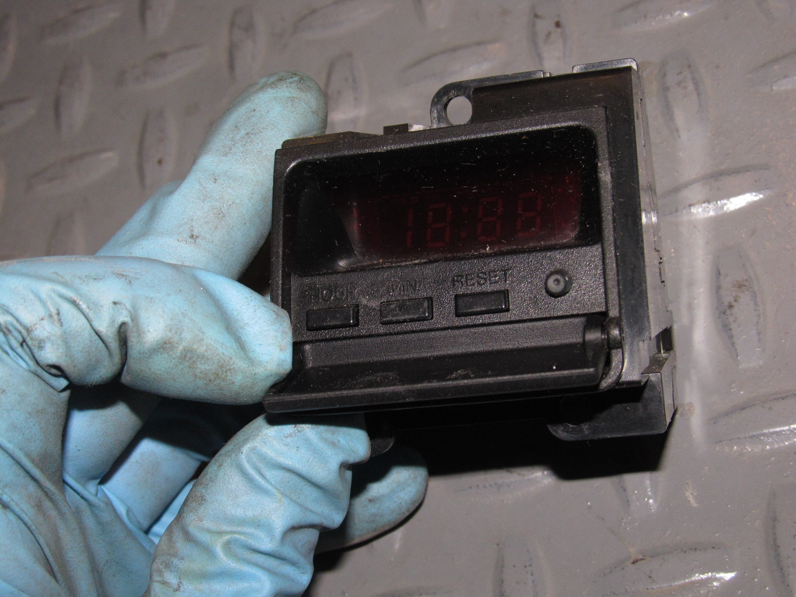 97 98 99 00 01 Honda Prelude OEM Dash Digital Clock – Autopartone.com