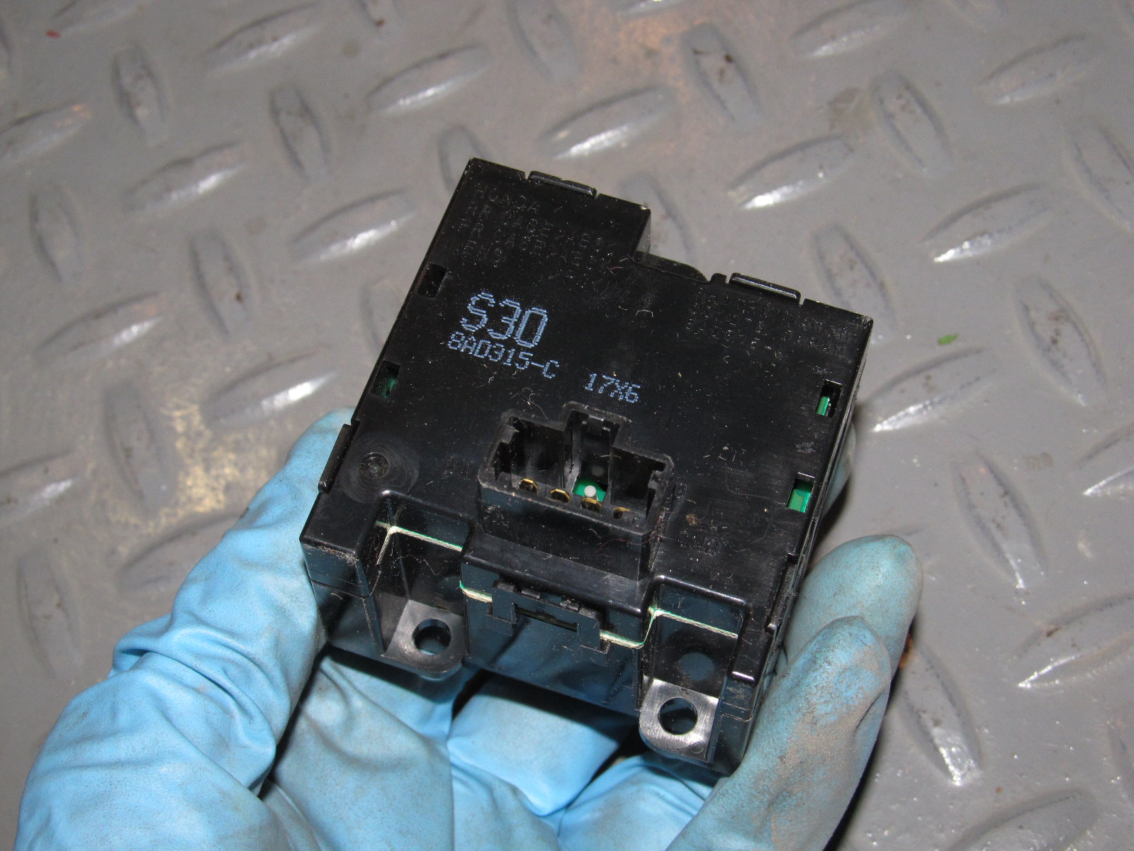 97 98 99 00 01 Honda Prelude OEM Dash Digital Clock – Autopartone.com