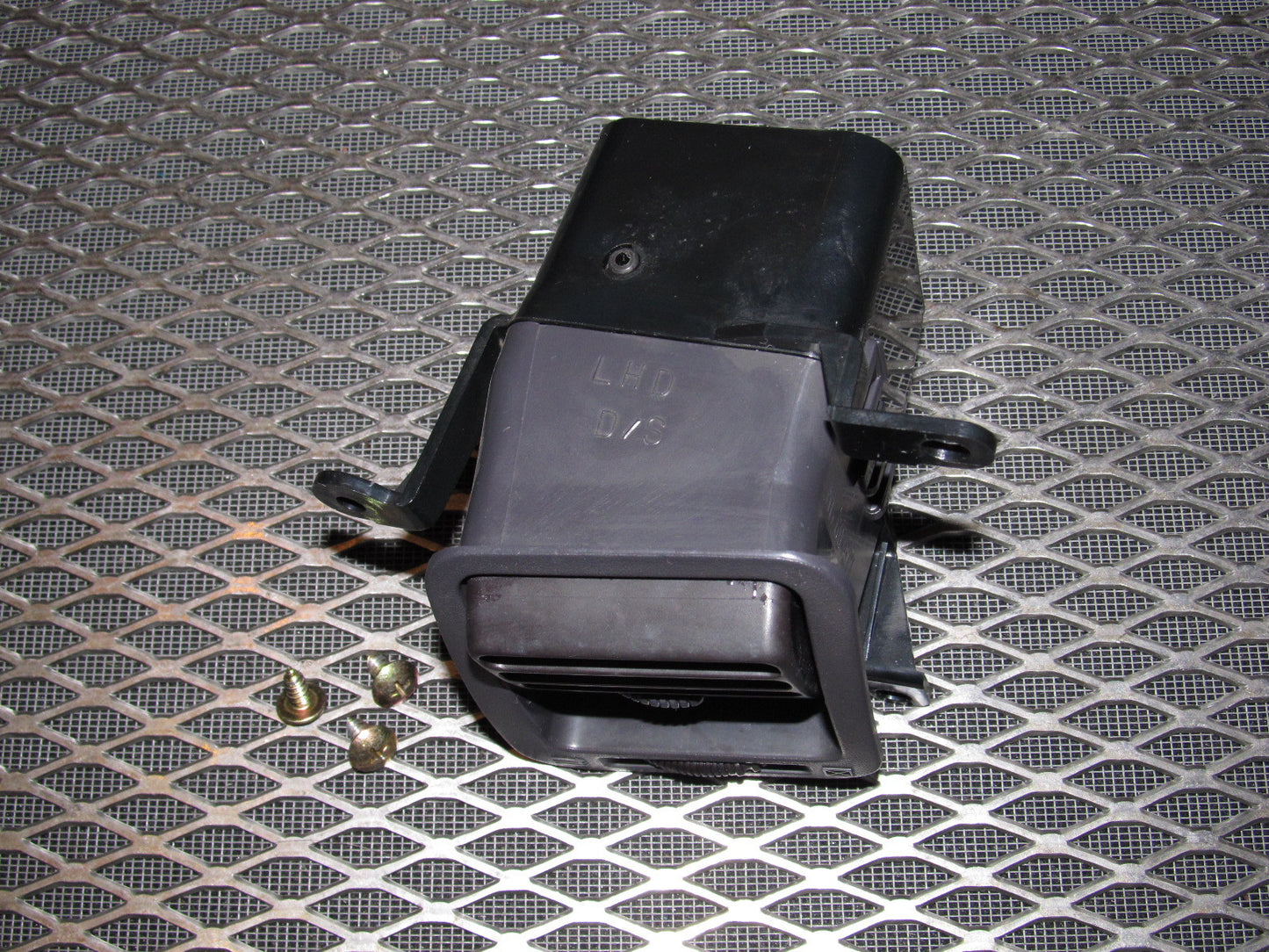 94 95 96 97 Mitsubishi 3000GT OEM Dash A/C Heater Vent - Left