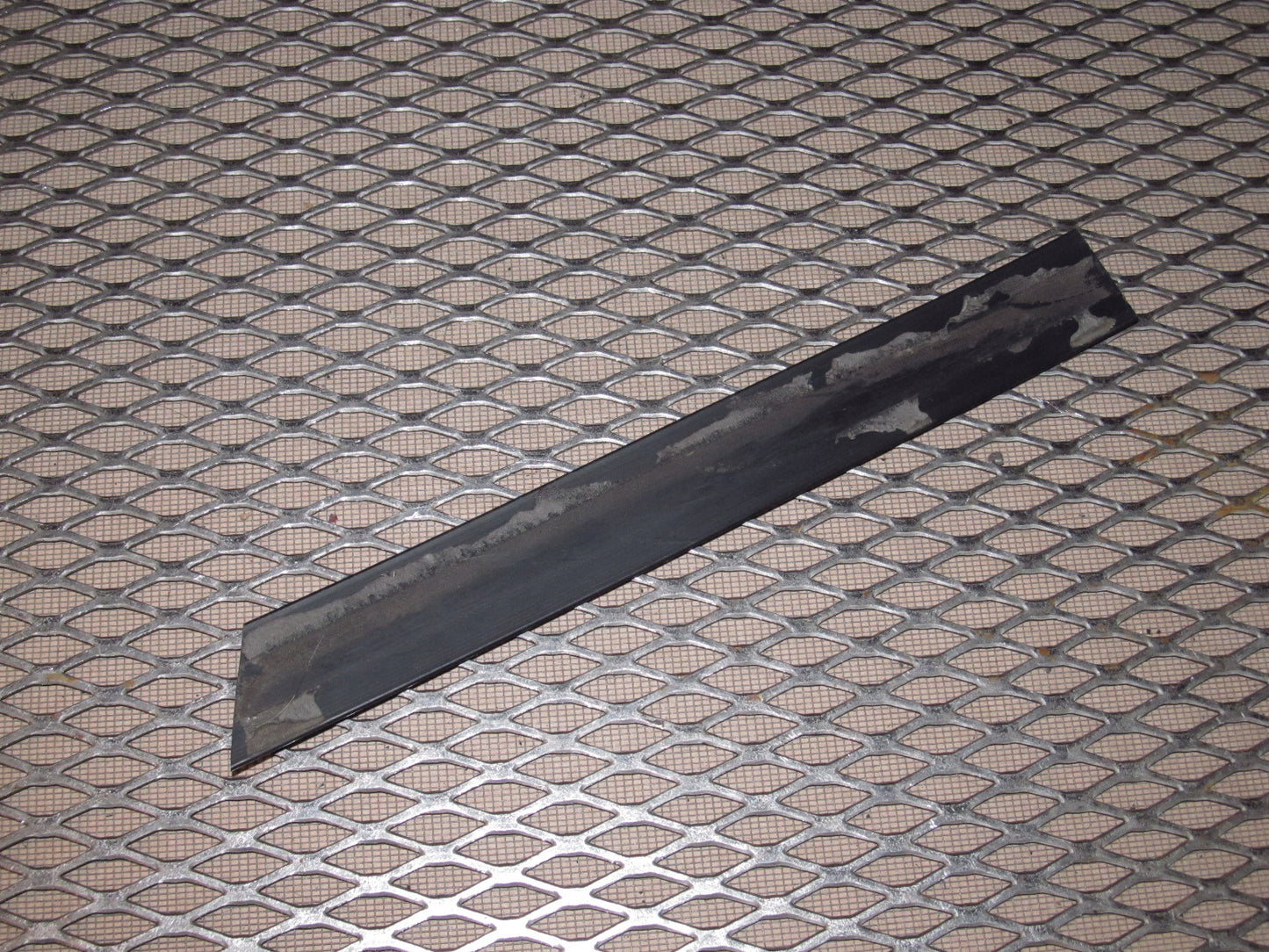 87 88 89 Nissan 300zx OEM Fender Moulding - Left