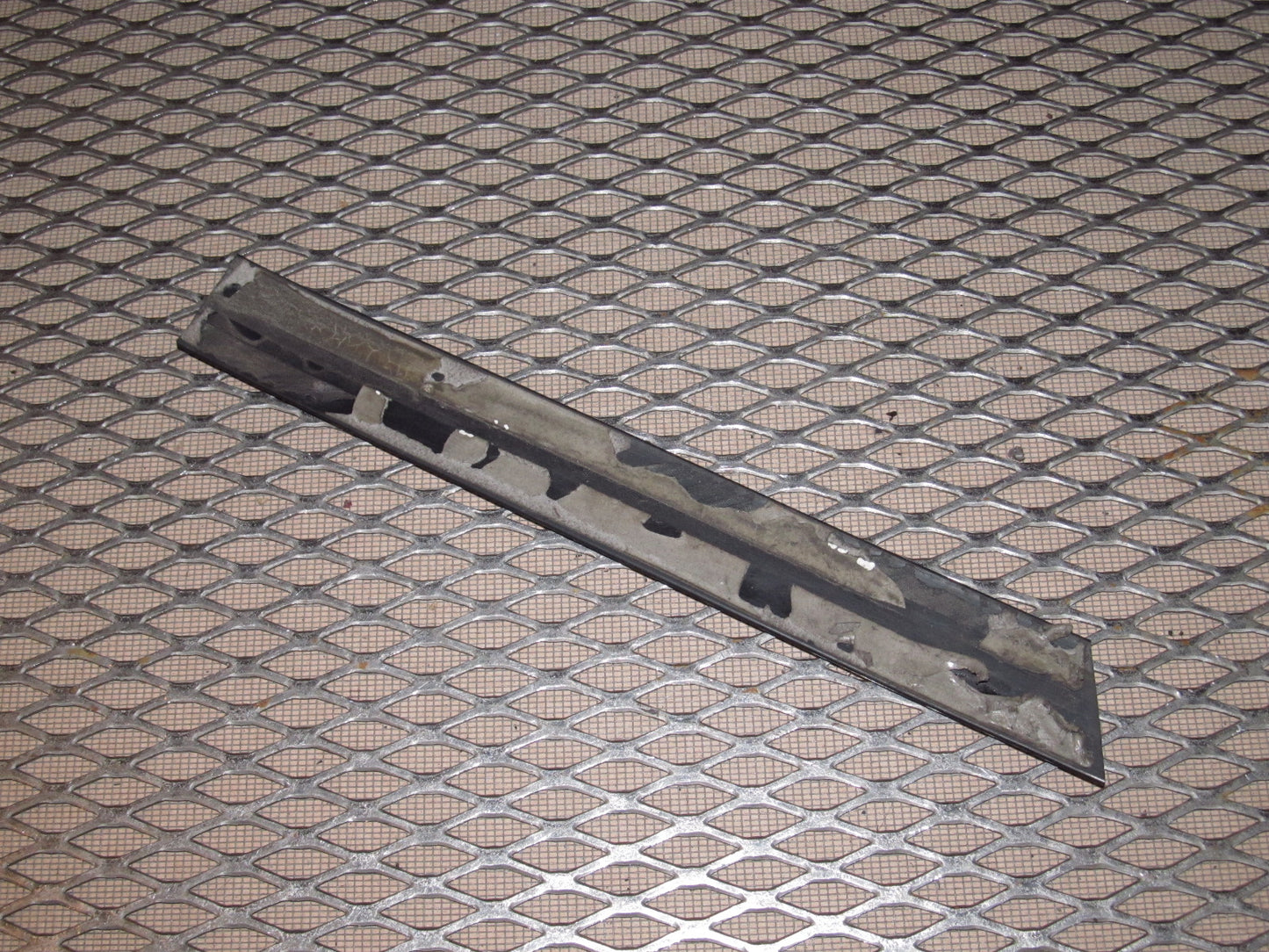 87 88 89 Nissan 300zx OEM Fender Moulding - Right