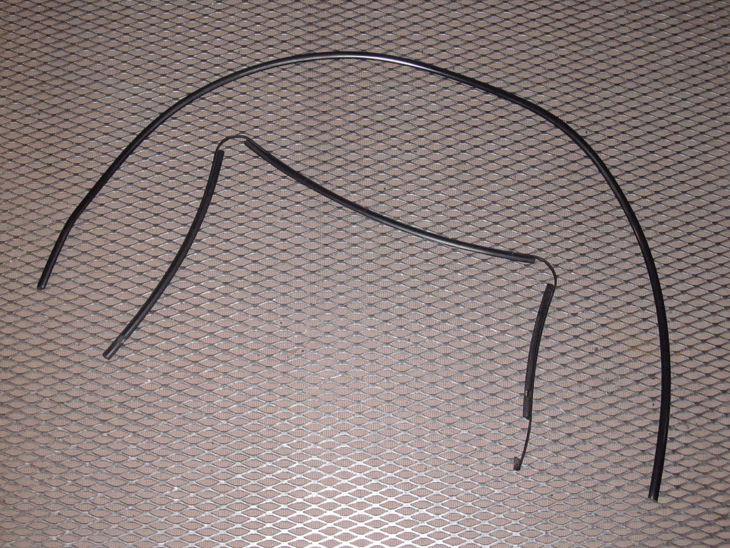 1987-1989 Nissan 300zx OEM Fender Edge Belt Line Moulding Stripping - Left