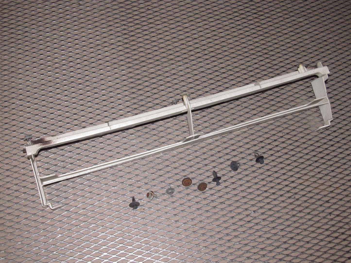 87 88 89 Nissan 300zx OEM Front Bumper Grille Air Vent