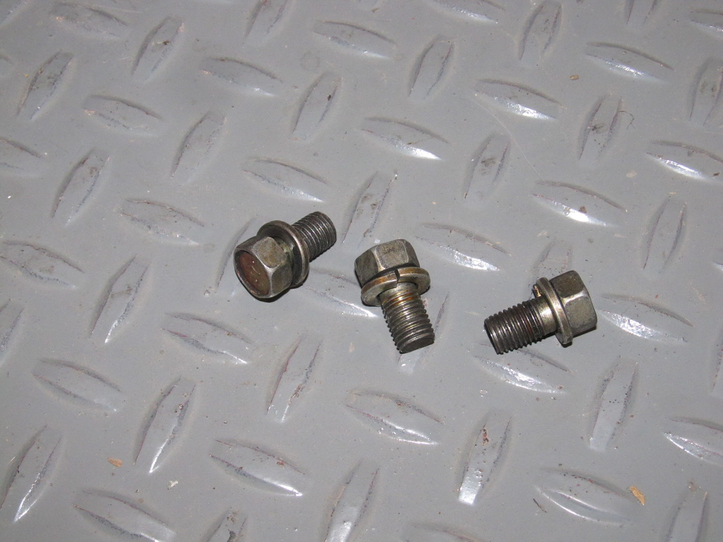 97 98 99 Mitsubishi Eclipse OEM Front Stabilizer Bar Mount Mounting Bolts