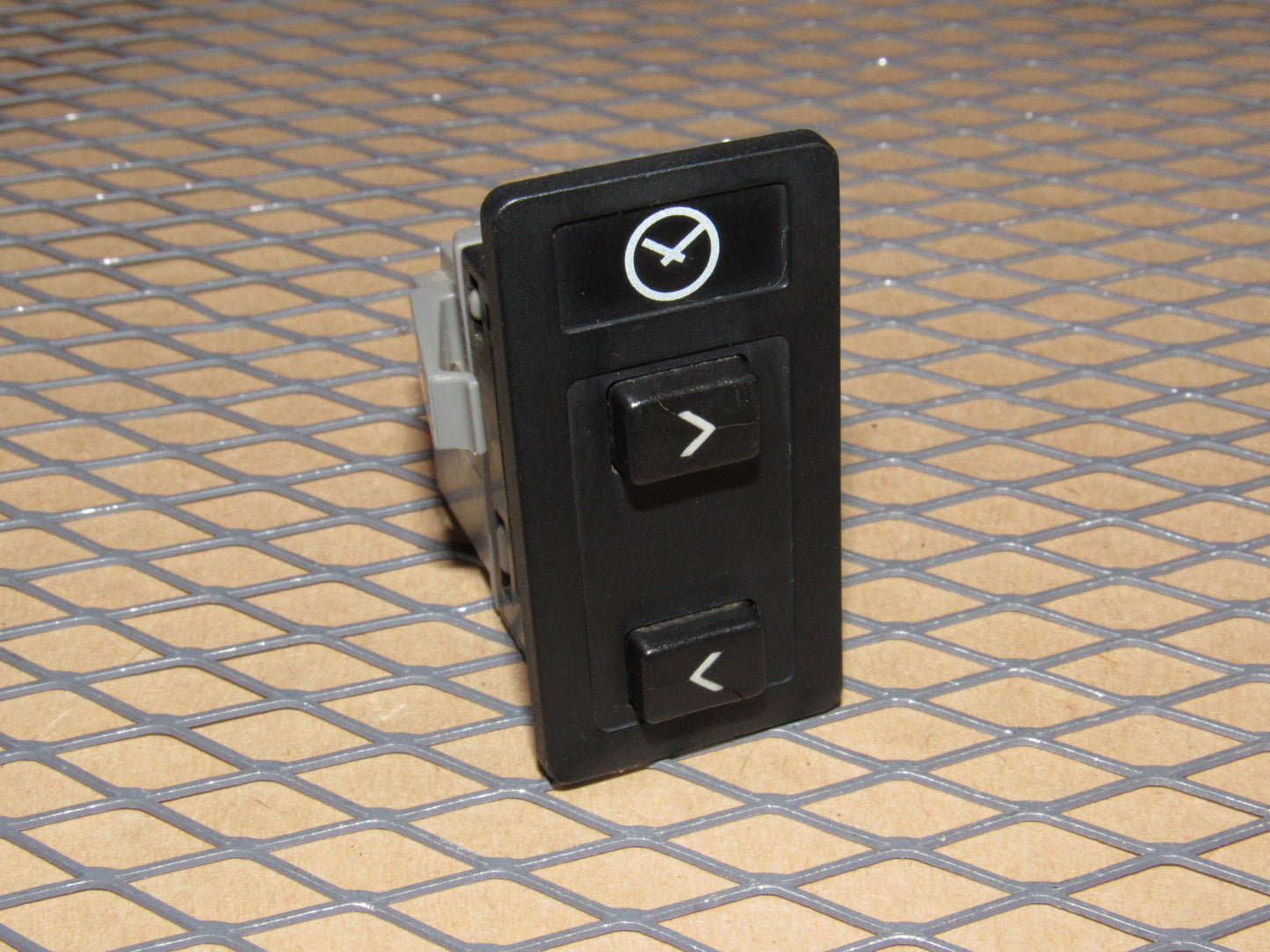 88 89 90 Volvo 760 OEM Clock Adjustment Switch
