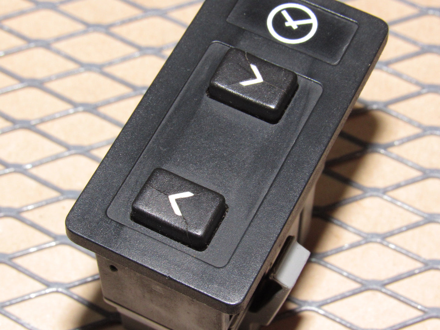 88 89 90 Volvo 760 OEM Clock Adjustment Switch