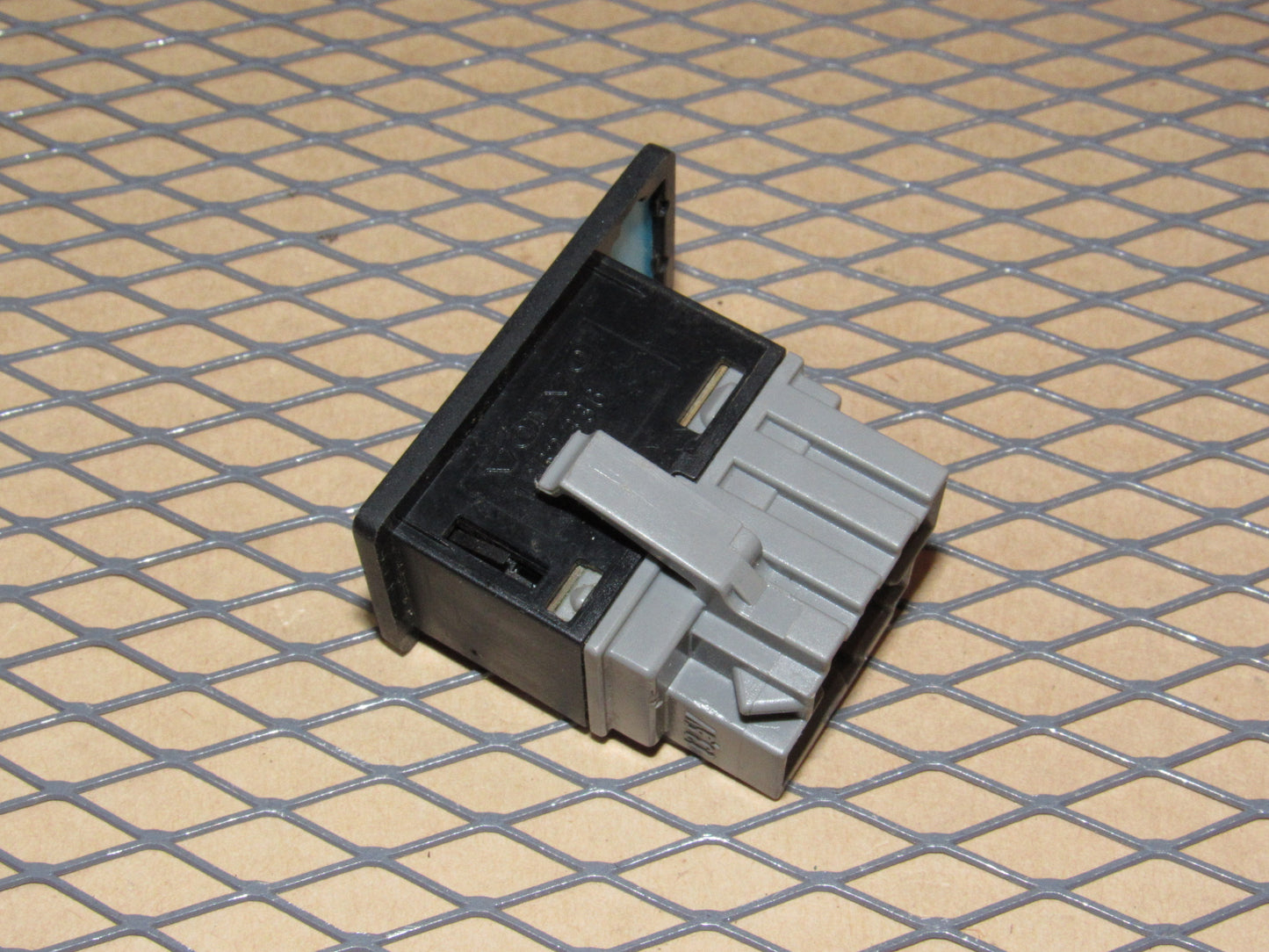 88 89 90 Volvo 760 OEM Clock Adjustment Switch