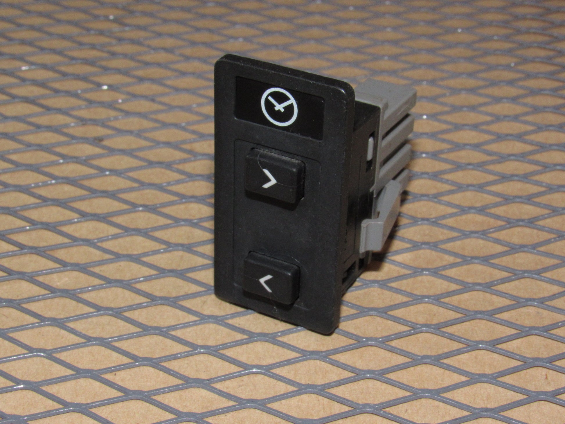 88 89 90 Volvo 760 OEM Clock Adjustment Switch