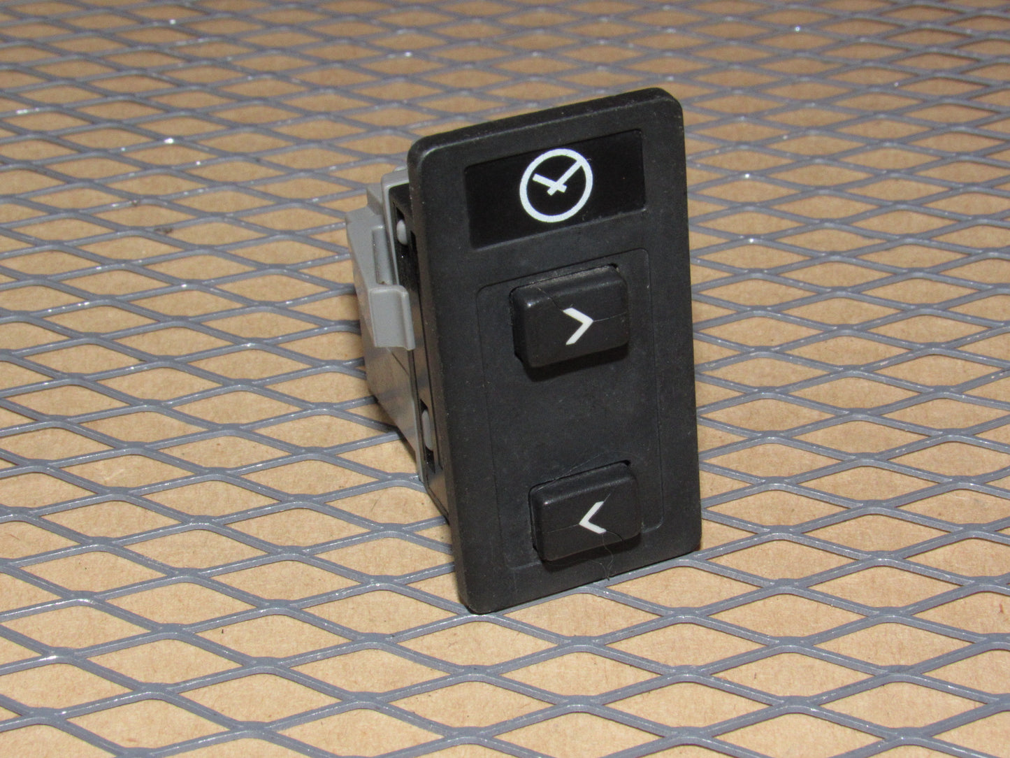 88 89 90 Volvo 760 OEM Clock Adjustment Switch