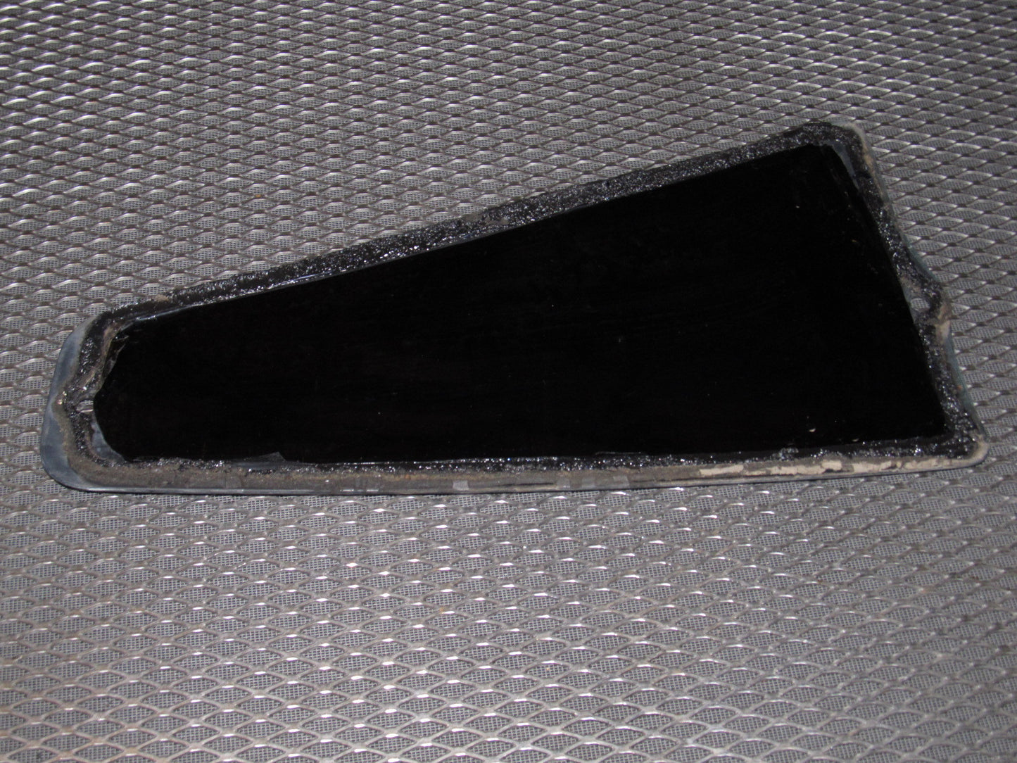 81 82 83 Datsun 280zx OEM 2+0 Rear Quarter Window - Right