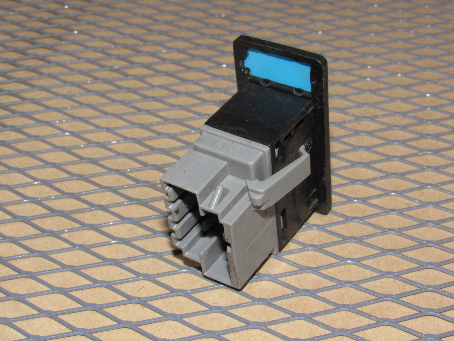 88 89 90 Volvo 760 OEM Clock Adjustment Switch