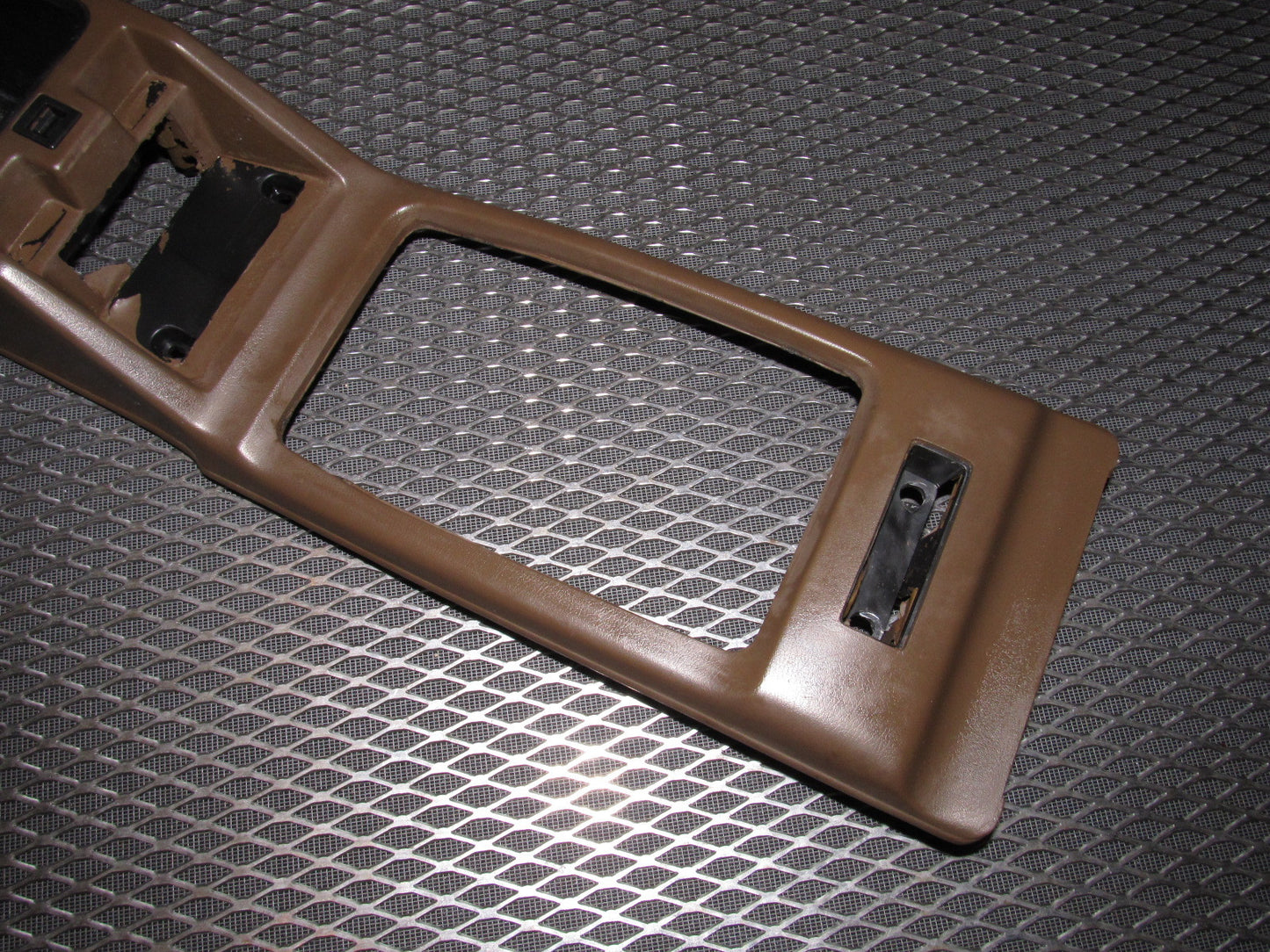 81 82 83 Datsun 280zx OEM 2+0 Center Console