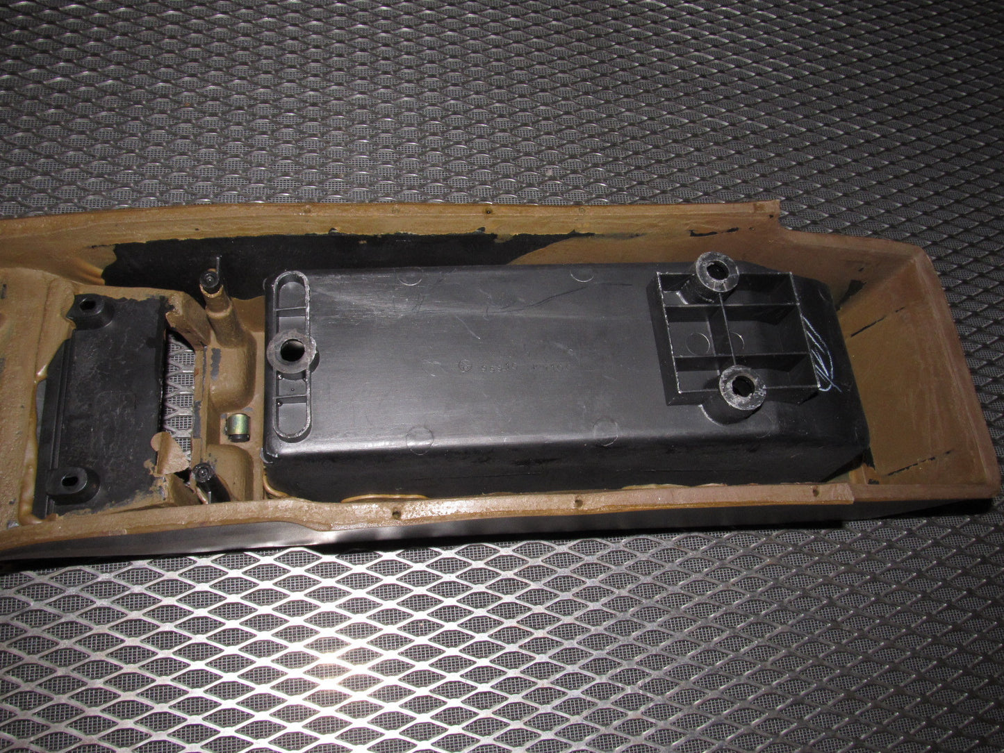 81 82 83 Datsun 280zx OEM 2+0 Center Console
