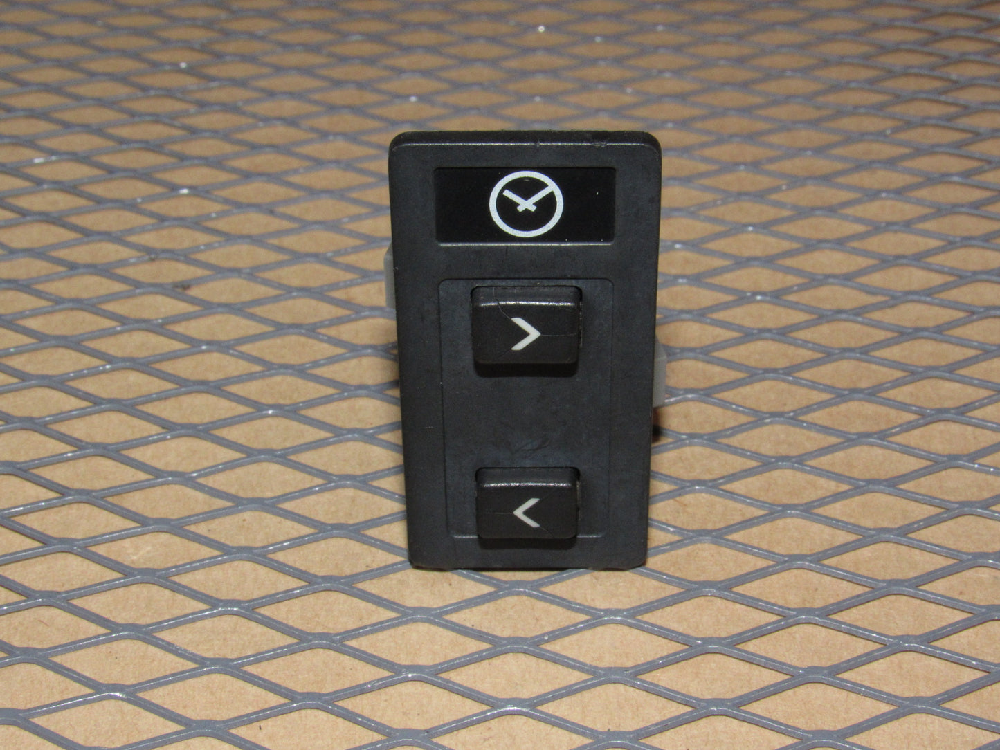 88 89 90 Volvo 760 OEM Clock Adjustment Switch