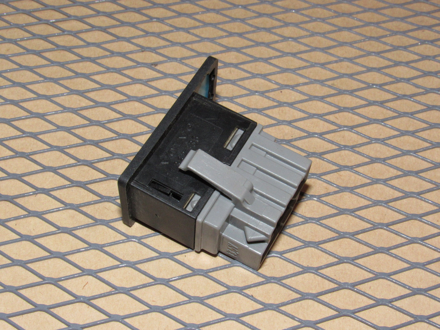 88 89 90 Volvo 760 OEM Clock Adjustment Switch