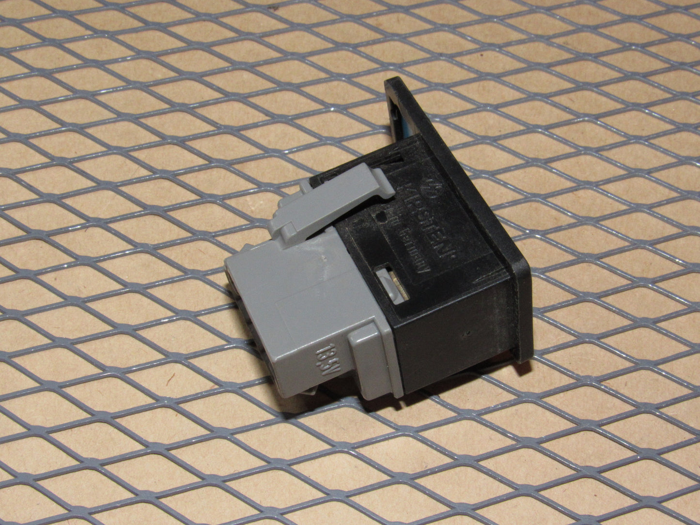 88 89 90 Volvo 760 OEM Clock Adjustment Switch