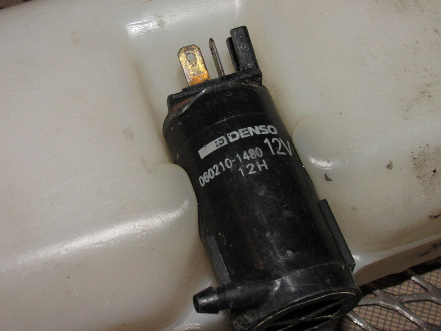 87 88 89 Chrysler Conquest OEM Rear Wiper Washer Reservoir Tank & Pump