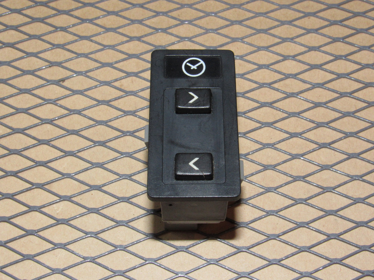 88 89 90 Volvo 760 OEM Clock Adjustment Switch