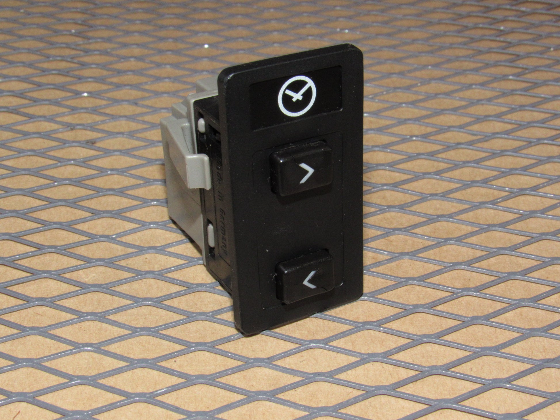 88 89 90 Volvo 760 OEM Clock Adjustment Switch