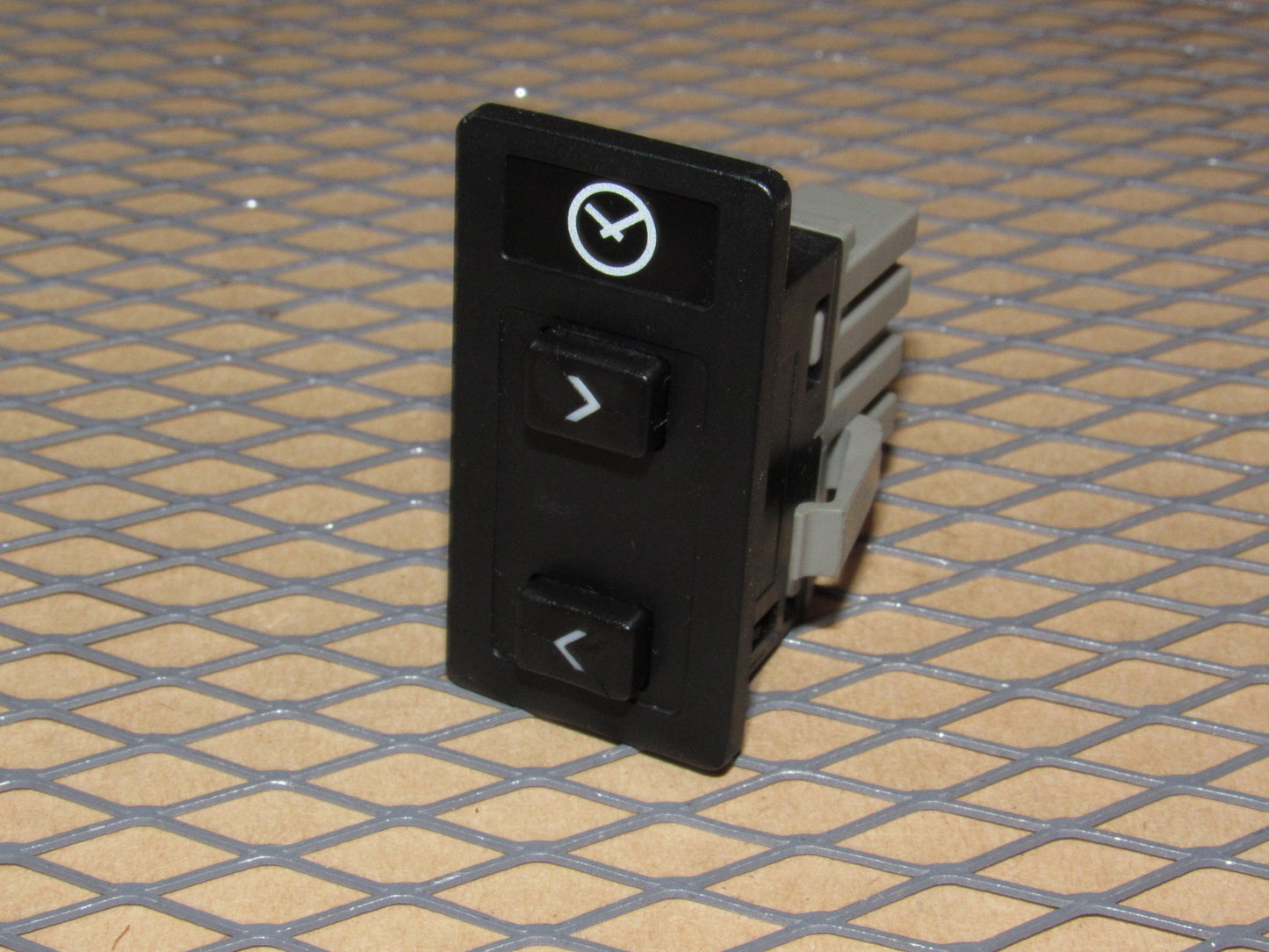 88 89 90 Volvo 760 OEM Clock Adjustment Switch