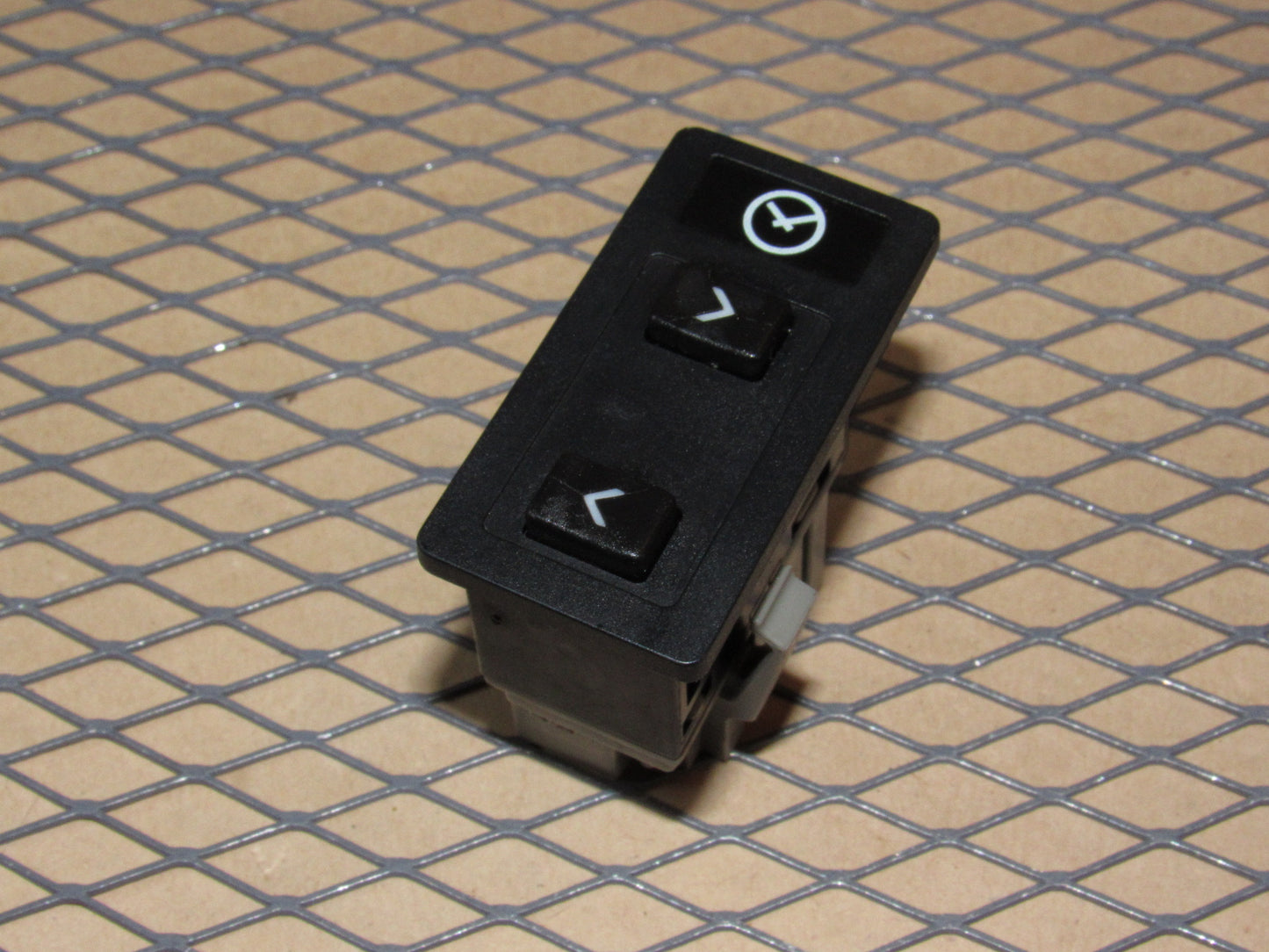 88 89 90 Volvo 760 OEM Clock Adjustment Switch