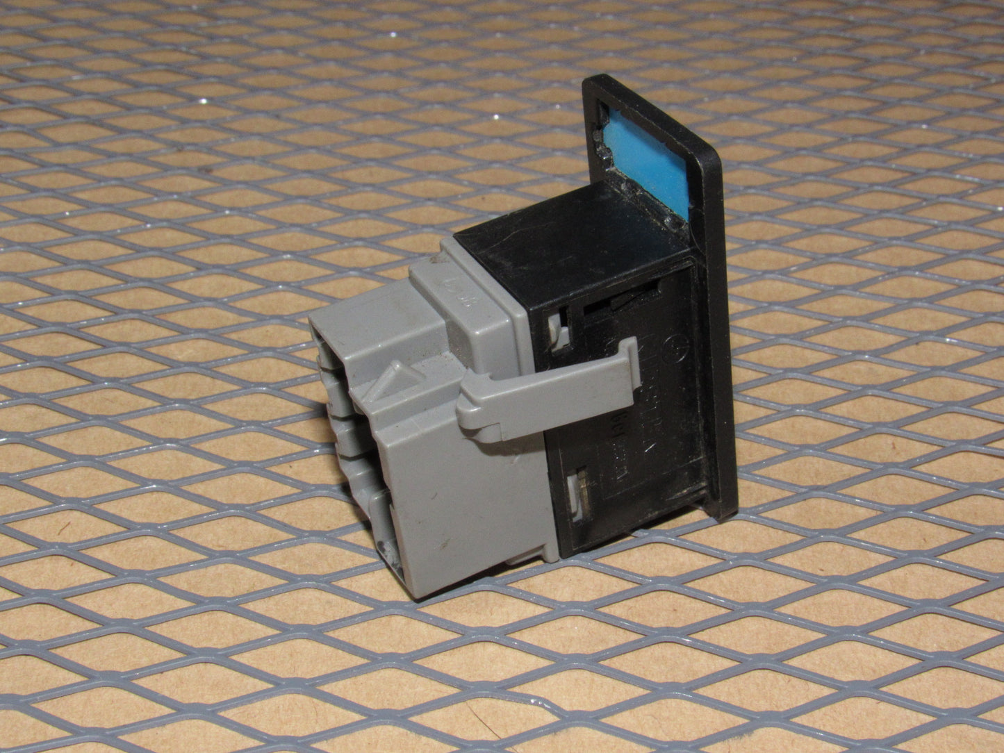 88 89 90 Volvo 760 OEM Clock Adjustment Switch